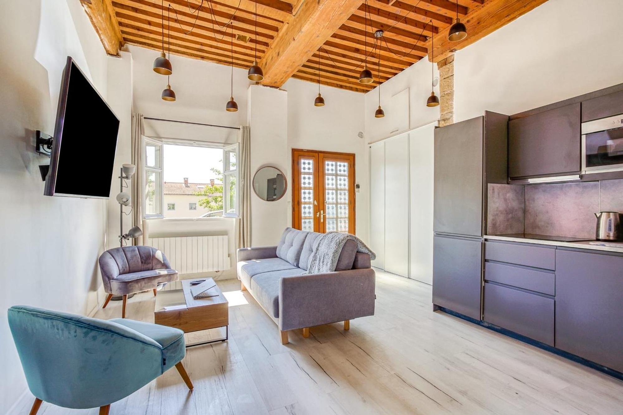 Charming 6-Person Apartment Terreaux & Croix Rousse Area Лион Экстерьер фото